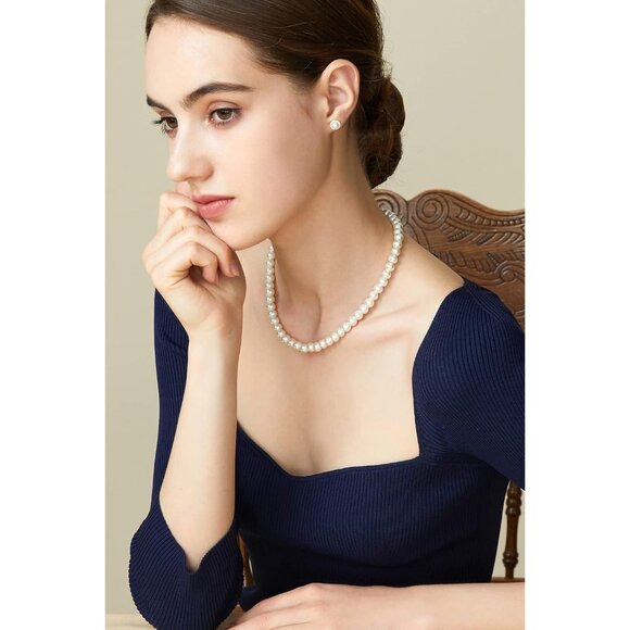 Lustrous Round Pearl Necklace with Extender - Ideal for Weddings and Gifts - Picture 3 of 9